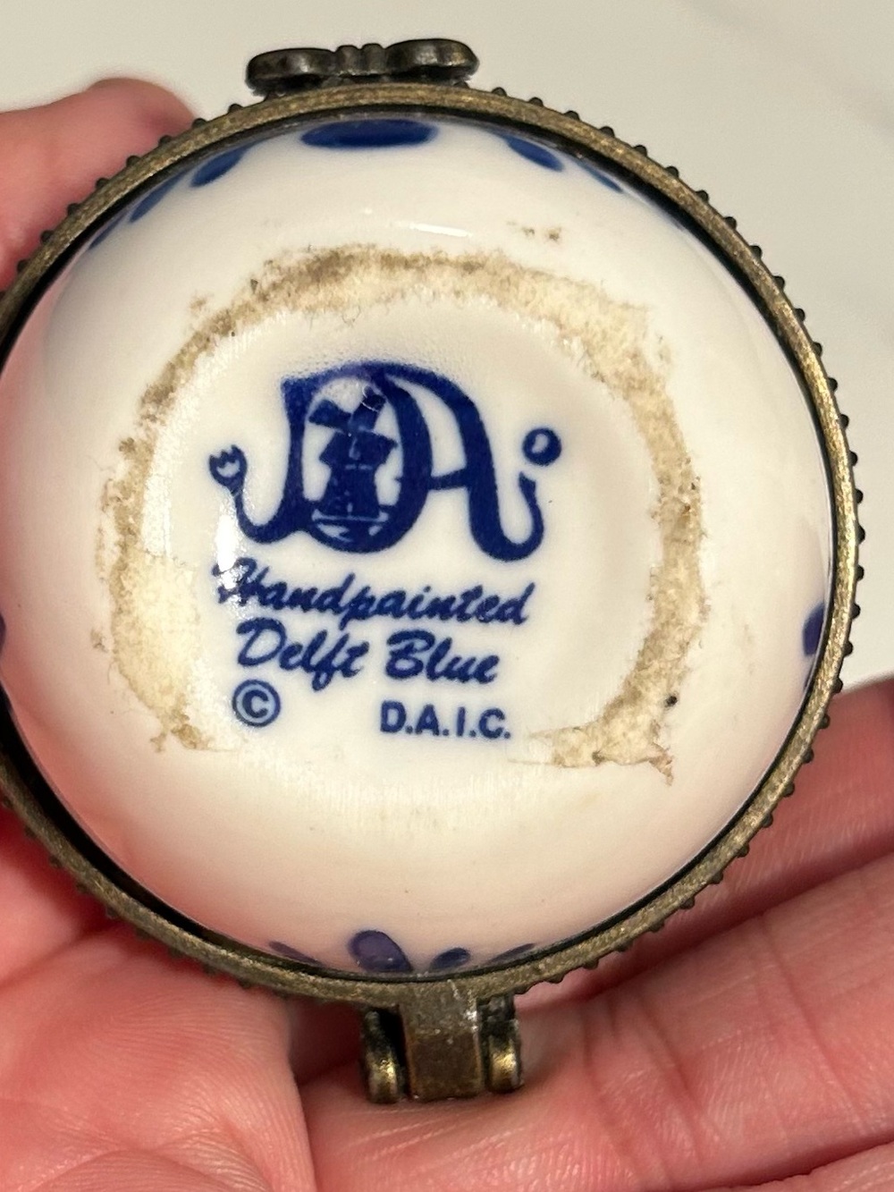 ⭐️ 5 for $25⭐️ Delft blue porcelain hinge trinket egg - Picture 9 of 11